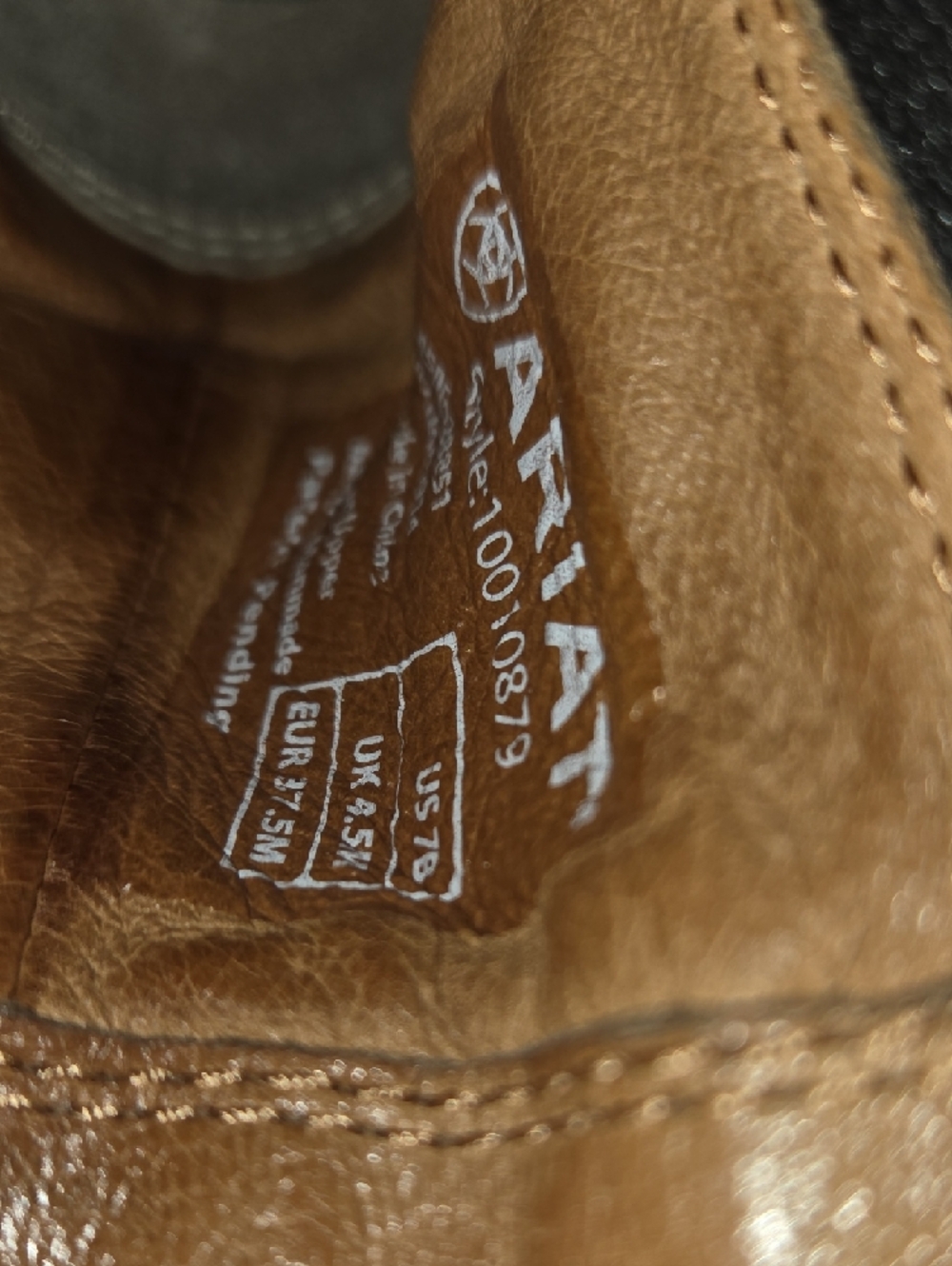 Ariat SOLD - Picture 2 of 13